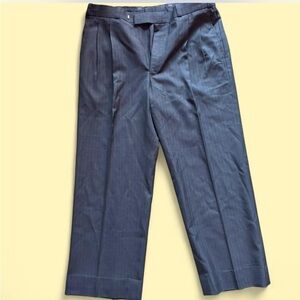 ✨ Navy blue pinstripe trousers with pleats and a straight leg fit✨